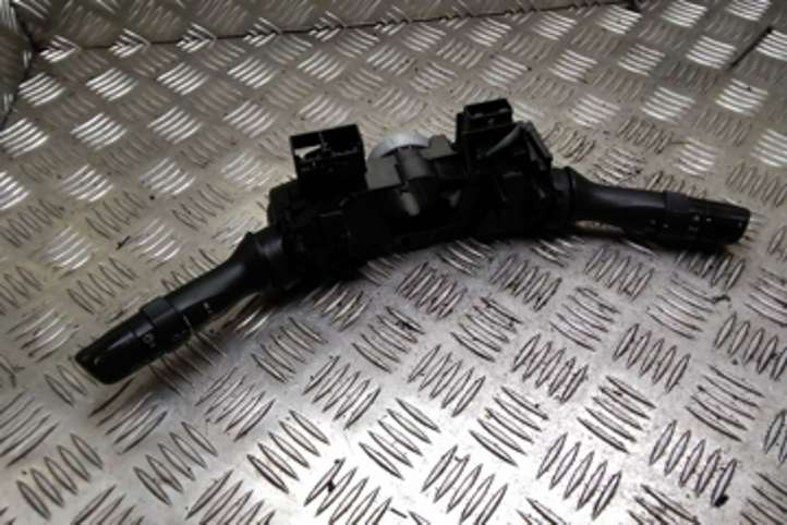 Toyota Prius (XW20) (2003 - 2009)  173832 Ручка стеклоочистителей