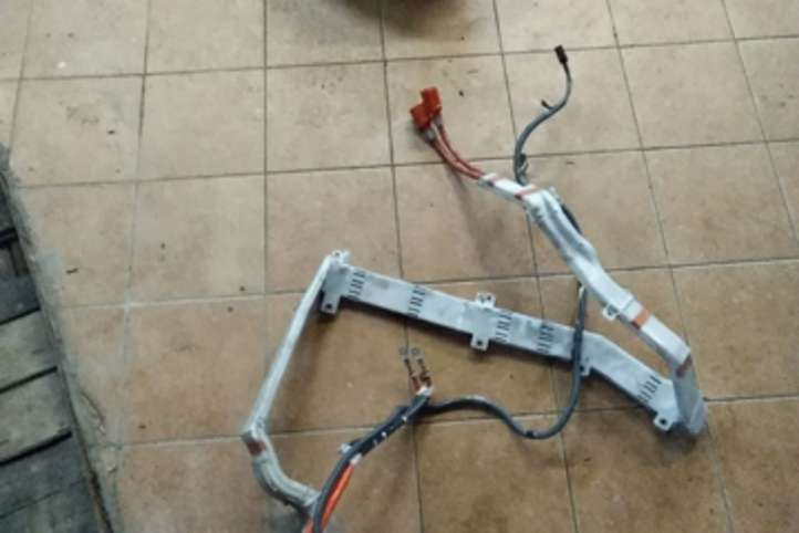 Toyota Prius (XW20) (2003 - 2009)  8281547040 Другой проводник