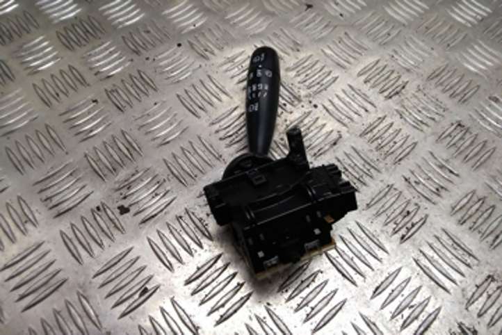 Toyota Yaris (1999 - 2003)  173647 Ручка стеклоочистителей