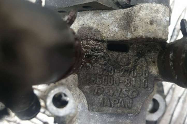 Toyota Corolla Verso E121 (2001 - 2004)  1350008110 Клапан EGR