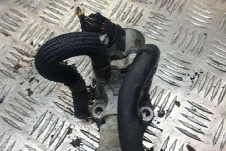 Toyota Corolla Verso E121 (2001 - 2004)  1350008110 Клапан EGR