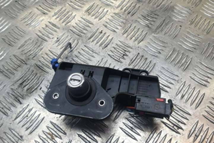 Opel Corsa C (2000 - 2003)  32505603 Замок задней крышки