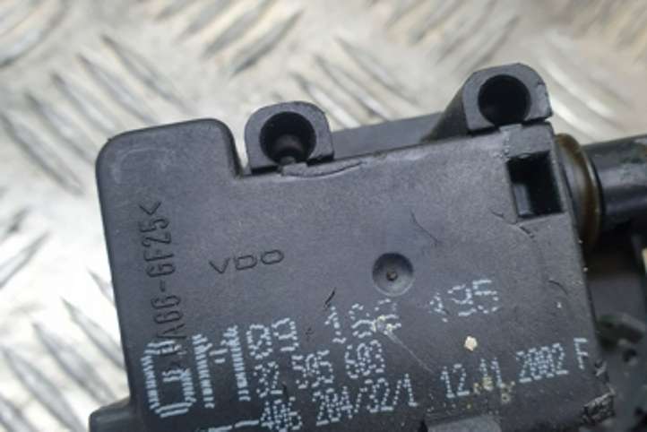 Opel Corsa C (2000 - 2003)  32505603 Замок задней крышки