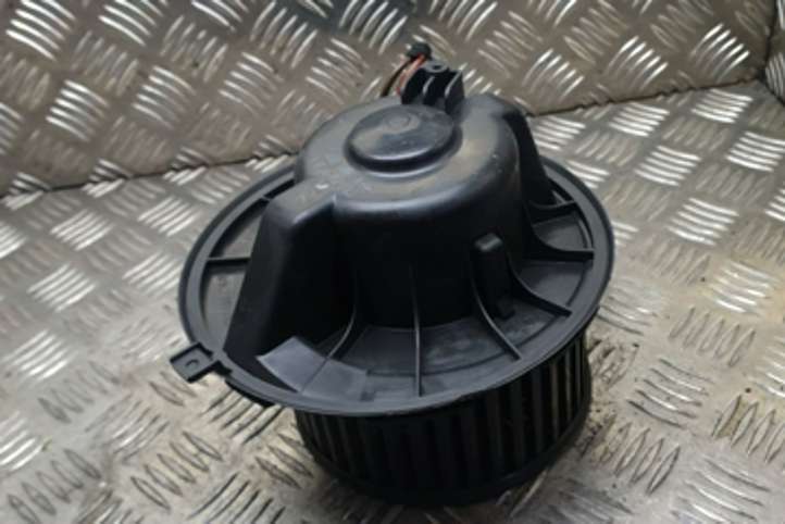 Skoda Octavia Mk2 (1Z) (2004 - 2013)  1K2819015 Вентилятор печки
