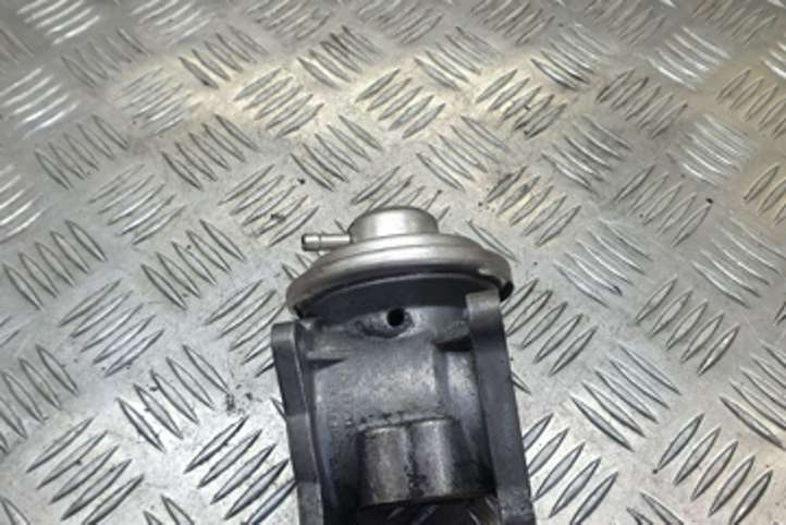 Volkswagen Golf IV (1998 - 2005)  038129637D Клапан EGR