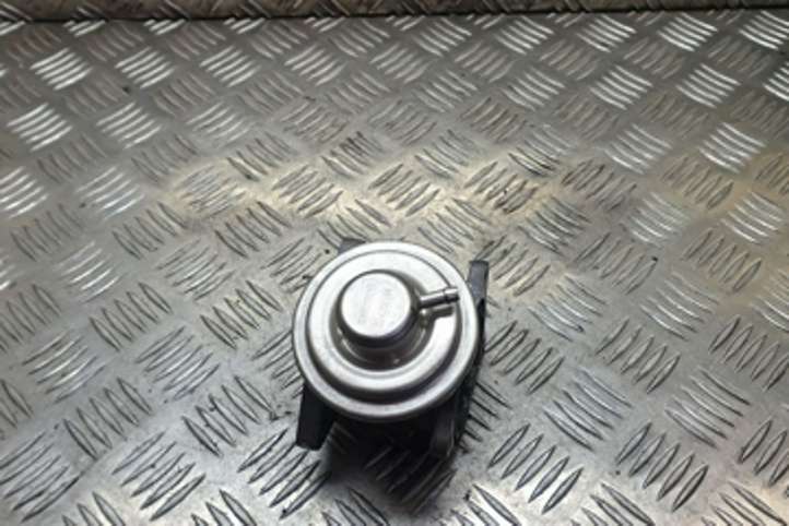 Volkswagen Golf IV (1998 - 2005)  038129637D Клапан EGR