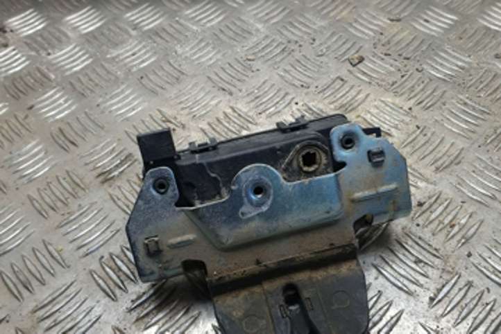 Opel Zafira (2003 - 2006)  495058724 Замок задней крышки