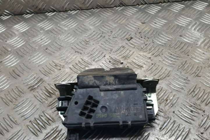 Opel Zafira (2003 - 2006)  495058724 Замок задней крышки