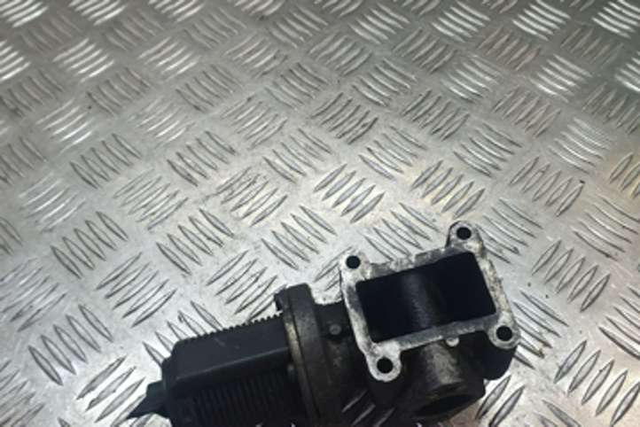 Opel Vectra (2005 - 2009)  55215031 Клапан EGR