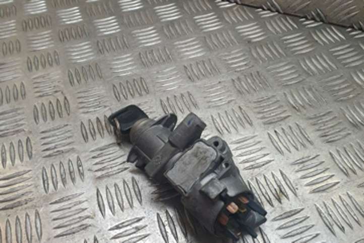 Volkswagen Sharan (2000 - 2003)  4B0905851B Замок зажигания
