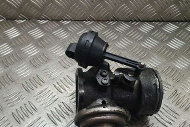 Volkswagen Sharan (2000 - 2003)  038131501AA Клапан EGR