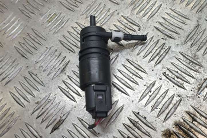 BMW 1 F20 F21 (2011 - 2019)  7302589 Насос оконной жидкости (стекол)