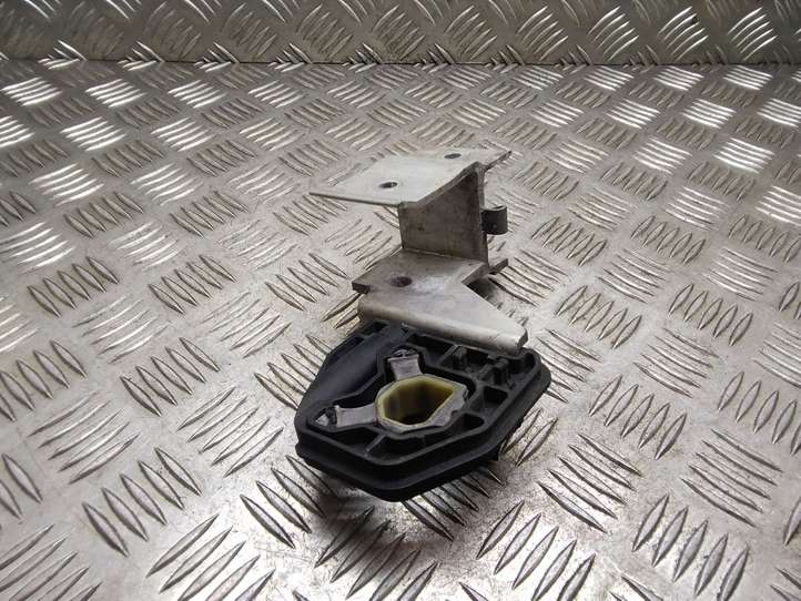 BMW 1 F20 F21 (2011 - 2019)  0112767A Кронштейн