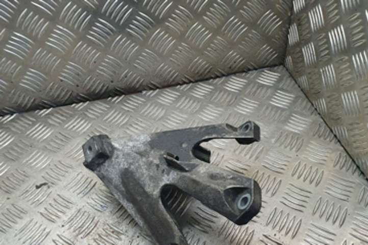 Audi A4 (2000 - 2006)  8E0199307F Кронштейн