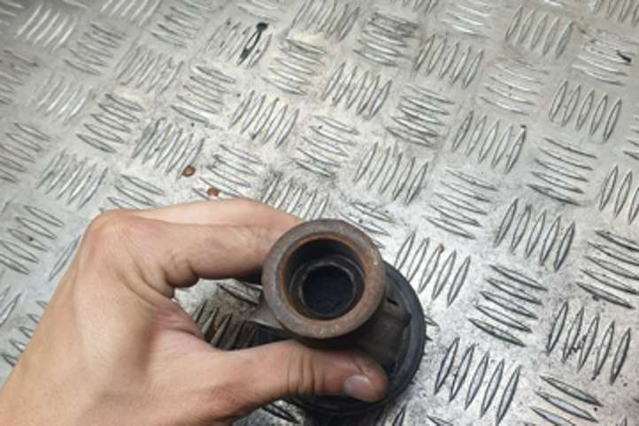 Mazda MPV (1999 - 2006)  K5T57881 Клапан EGR
