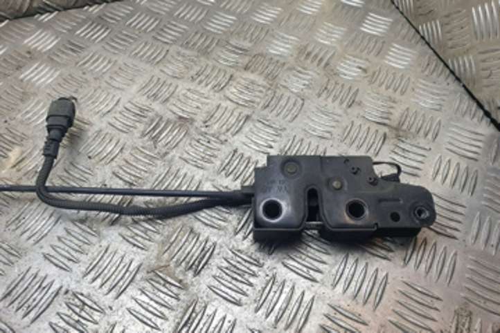 Volkswagen Golf V (2003 - 2009)  1K1823531C Замок капота
