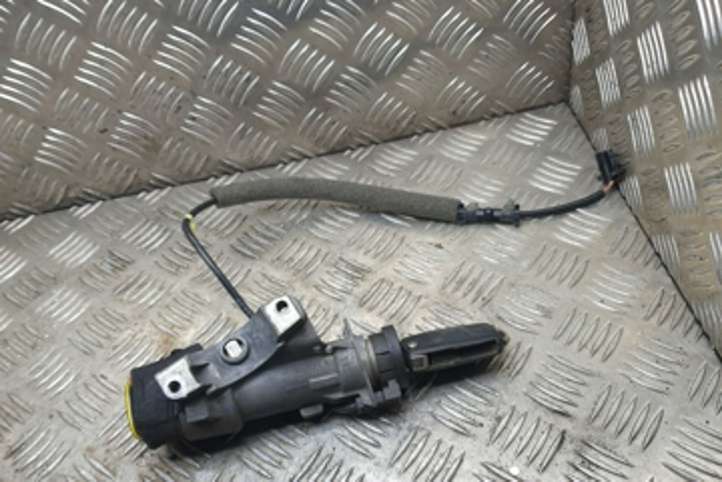 Volkswagen Sharan (2000 - 2003)  4B0905851B Замок зажигания