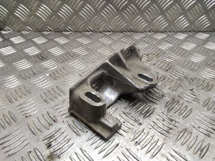 Volkswagen Sharan (2000 - 2003)  7M3199600A Кронштейн