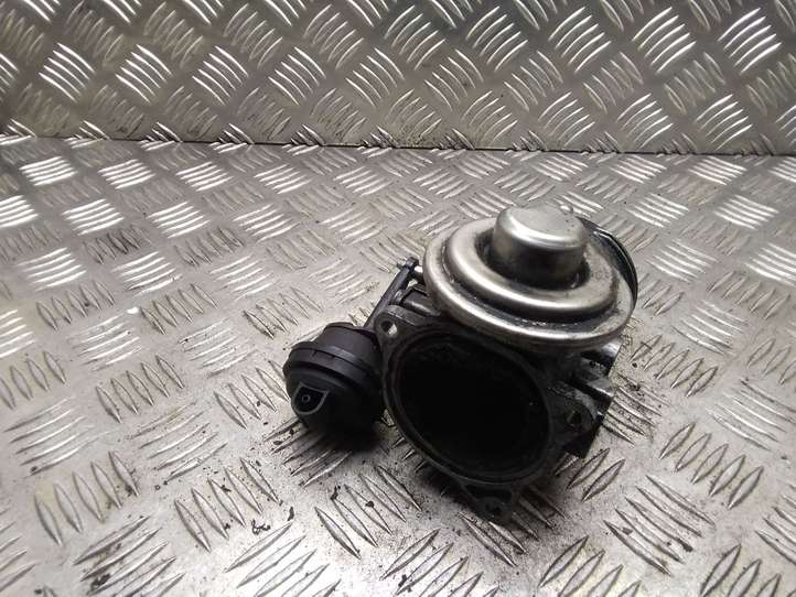 Volkswagen Sharan (2000 - 2003)  038131501AA Клапан EGR