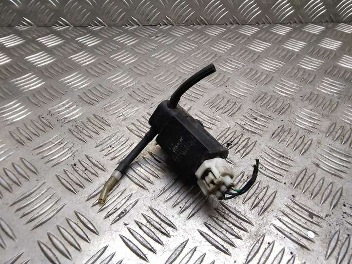 Toyota Yaris Verso (1999 - 2005)  8533020460 Насос оконной жидкости (стекол)