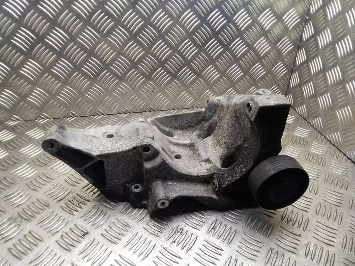 BMW 3 E90 E91 (2005 - 2012)  1116780263902 Кронштейн