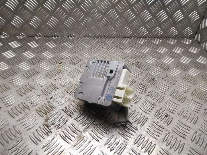 Toyota Prius (XW20) (2003 - 2009)  8965047092 Блок управления надувных подушек