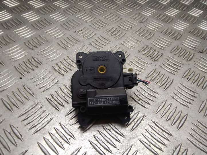 Toyota Prius (XW20) (2003 - 2009)  0638000240 Двигатель задвижки потока воздуха