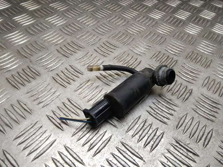 Toyota Corolla Verso AR10 (2004 - 2009)  8917302030 Насос оконной жидкости (стекол)