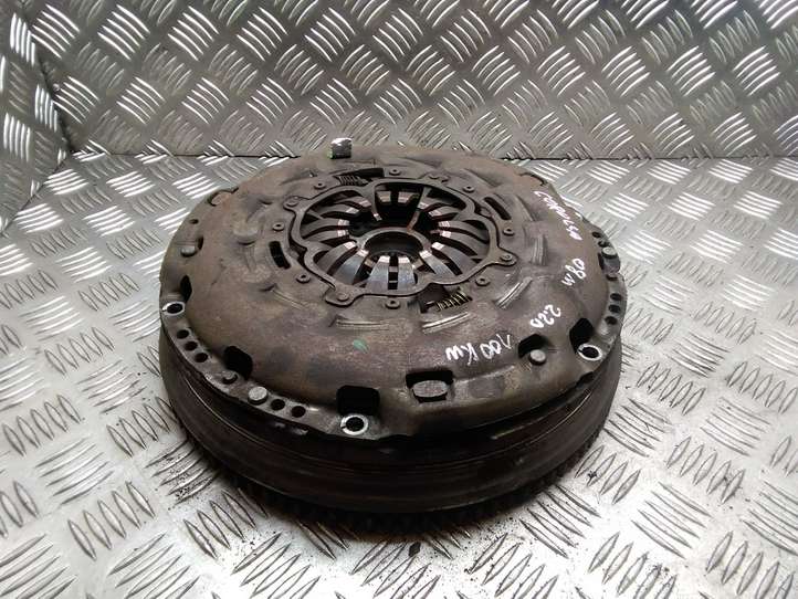 Toyota Corolla Verso AR10 (2004 - 2009)  134500R010 Комплект сцепления