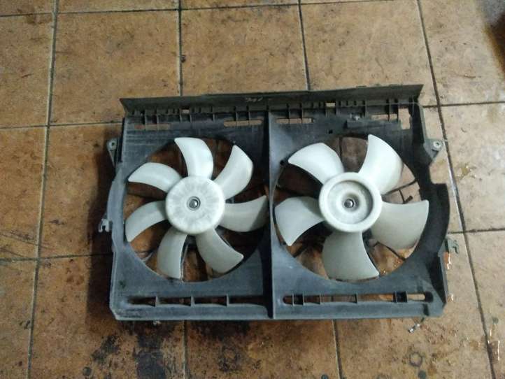 Toyota Corolla Verso AR10 (2004 - 2009)  4227502520 Комплект вентиляторов