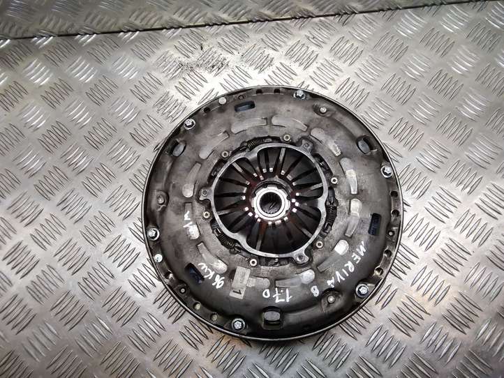 Opel Astra (2009 - 2012)  55567324 Комплект сцепления