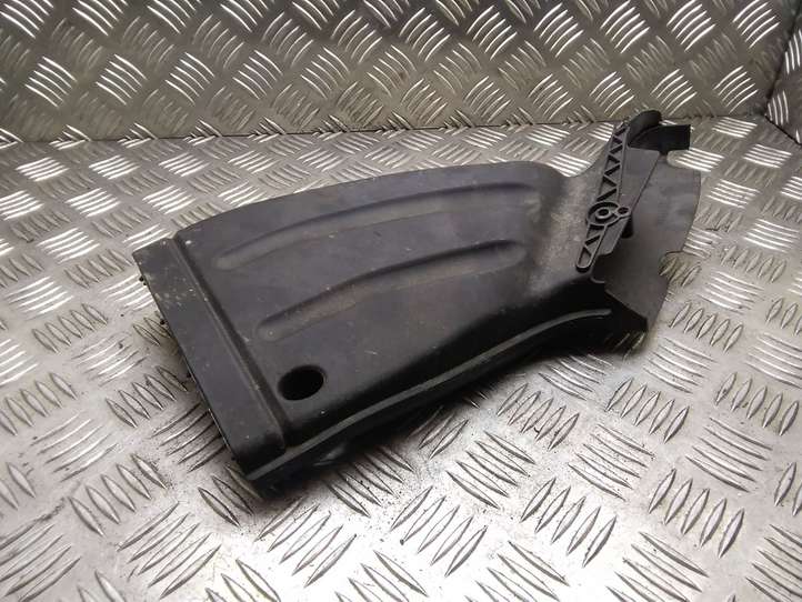 Audi A4 (2004 - 2009)  8E0129618H Деталь (детали) канала забора воздуха