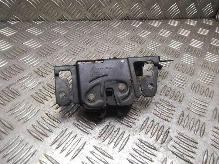 BMW 3 E46 (1998 - 2005)  51247057364 Замок задней крышки
