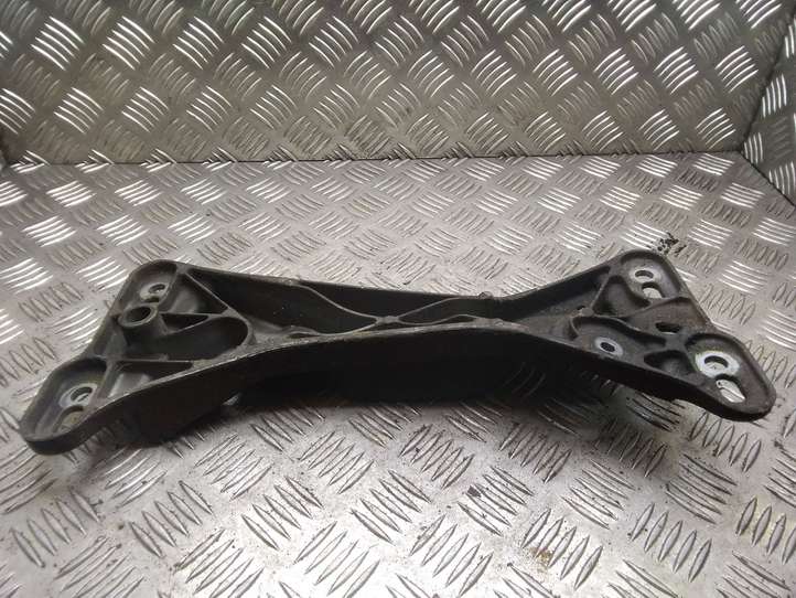 BMW 3 E46 (1998 - 2005)  6760531 Кронштейн