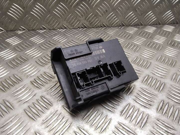 Volkswagen Touran I (2003 - 2010)  1K0959433BT Mодуль kомфортa