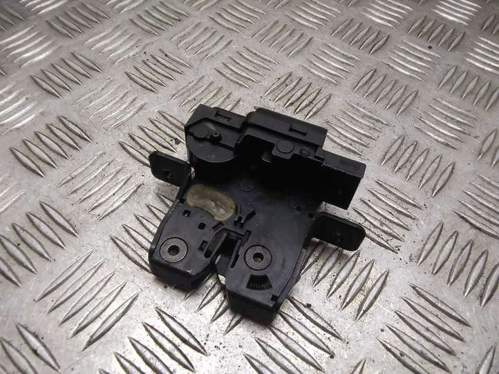 Renault Laguna (2007 - 2015)  8200747429A Замок задней крышки