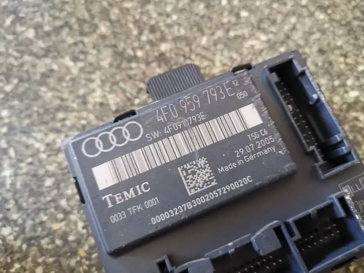 Audi A6 S6 C6 4F (2004 - 2008) 4F0959793E Блок управления дверью — фото 2