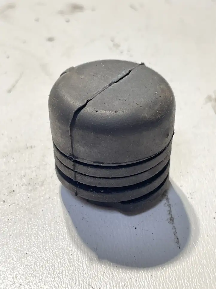 Volvo XC70 (2007 - 2013)  31250010 Опорная ножка капота