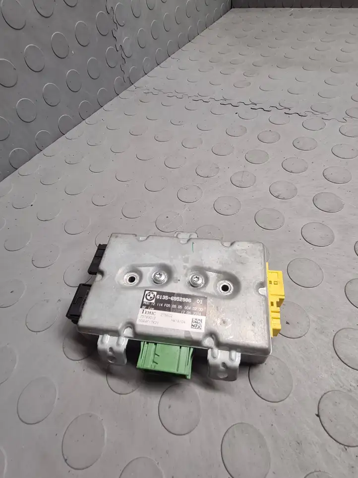 BMW 5 E60 E61 (2004 - 2010)  6952986 Блок управления дверью