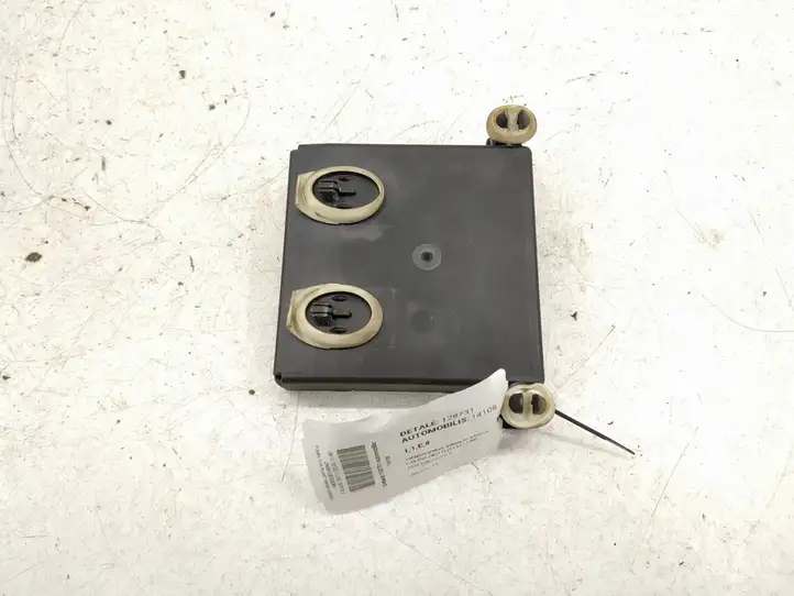 Mercedes-Benz E W211 (2002 - 2009)   Блок управления дверью