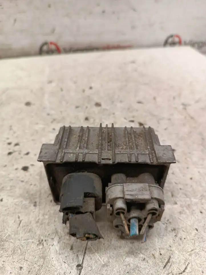 Chevrolet Cruze (2012 - 2015)  0522122601 Реле подогрева свеч