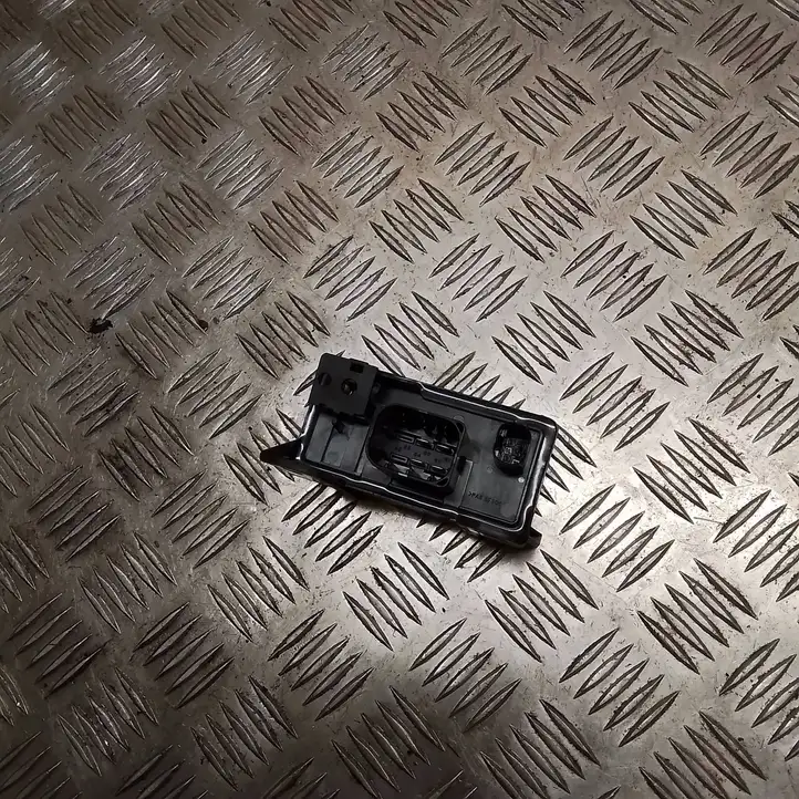 Mercedes-Benz Vaneo W414 (2001 - 2005) 0255452832 Реле накала свечей — фото 3