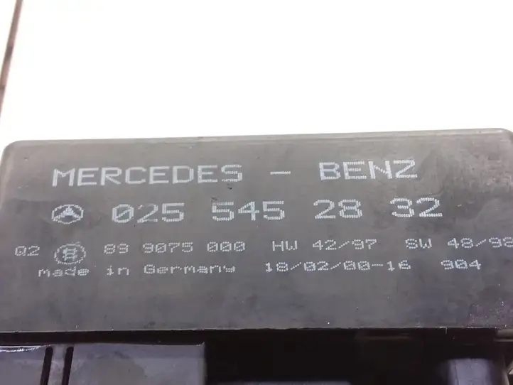 Mercedes-Benz A W168 (1997 - 2004) 0255452832 Реле накала свечей — фото 3