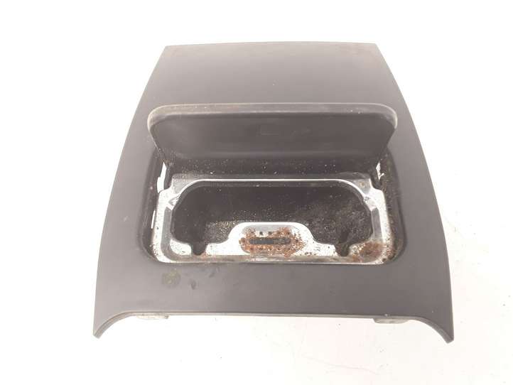 Peugeot 406 (1999 - 2006)  9618086677 Пепельница