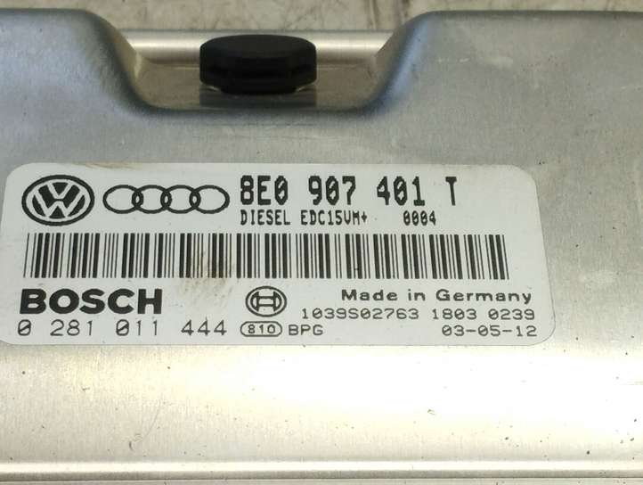 Audi A4 (2000 - 2006)  8E0907401T Блок управления двигателя