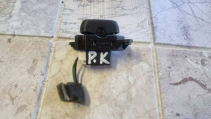 Mazda 3 (2006 - 2009)  BN8F66660 Кнопка стеклоподъемников