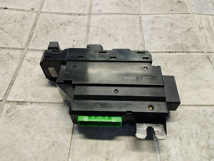Volvo V70 (2000 - 2004)  30658117 Кнопка стеклоподъемников