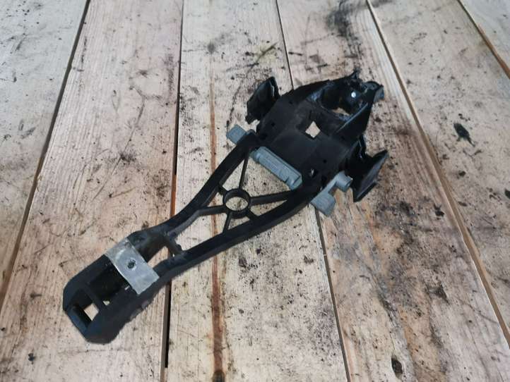 Volvo S40 (2004 - 2007)  30663866 Кронштейн