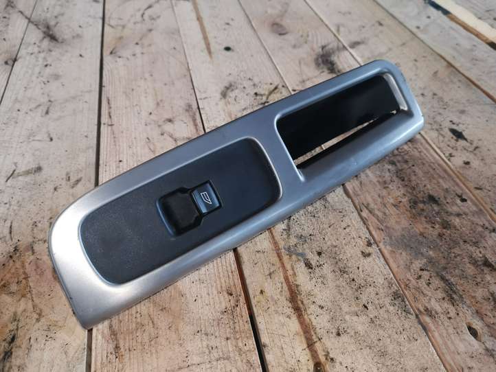 Volvo S40 (2004 - 2007)  8663815 Кнопка стеклоподъемников