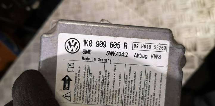 Volkswagen Golf V (2003 - 2009)   Блок управления надувных подушек